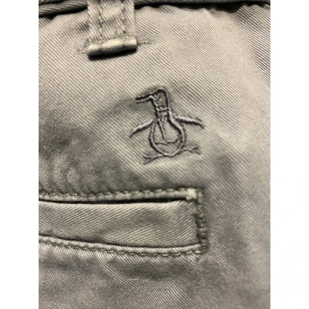PENGUIN BY MUNSINGWEAR CHINCO SHORTS - MENS - SIZE 34- GRAY - GOOD CONDITION